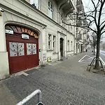 Na Matejki 아파트